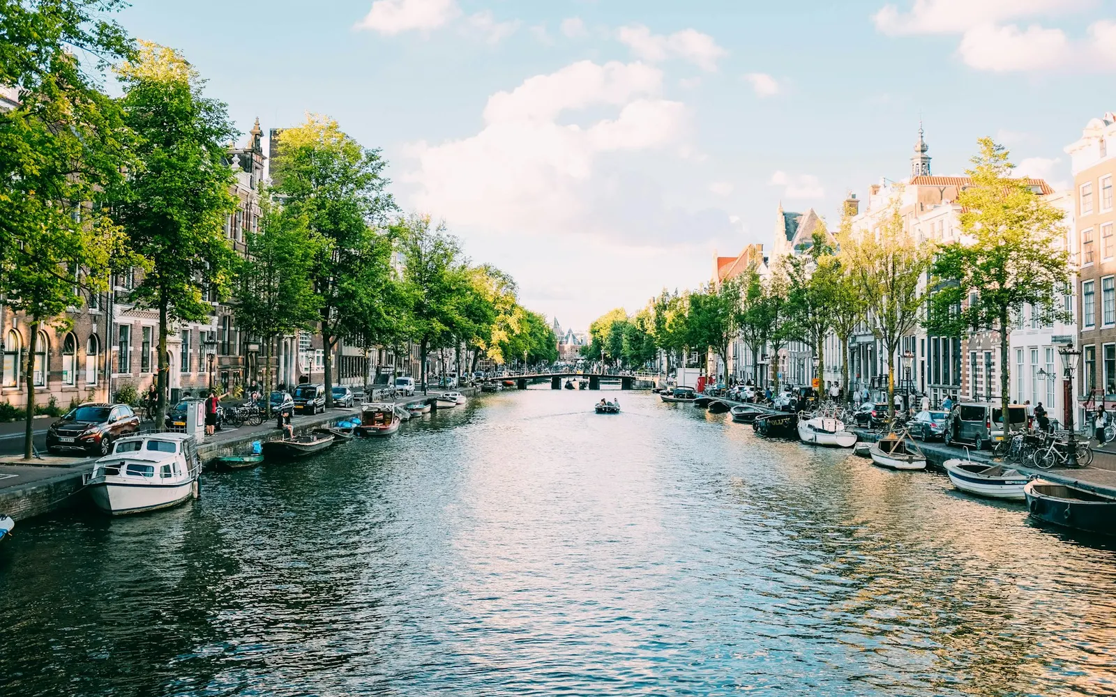 Amsterdam kanal evleri